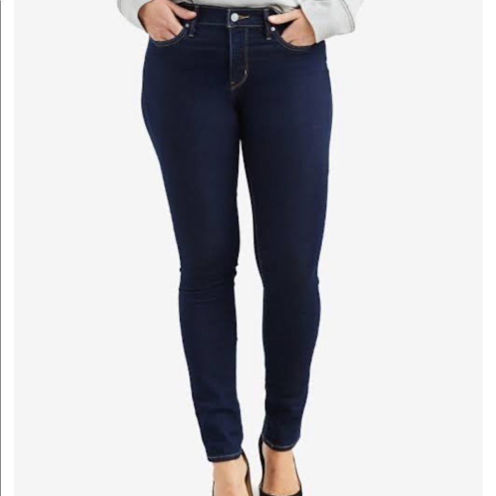 Levi’s 👖 311 Dark Wash Jeans